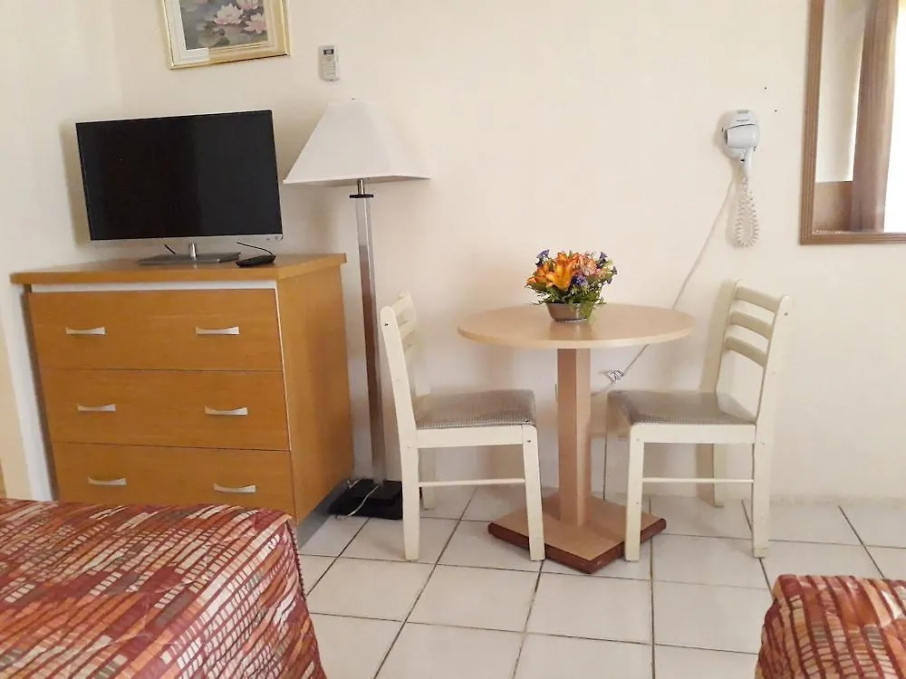 Sasaki Apartments Palm Beach 0*,