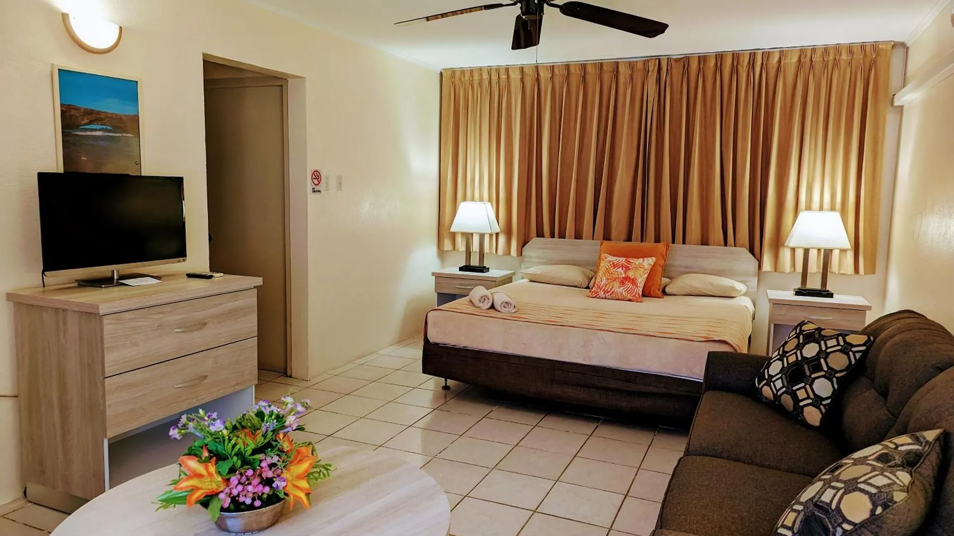 Sasaki Apartments Palm Beach