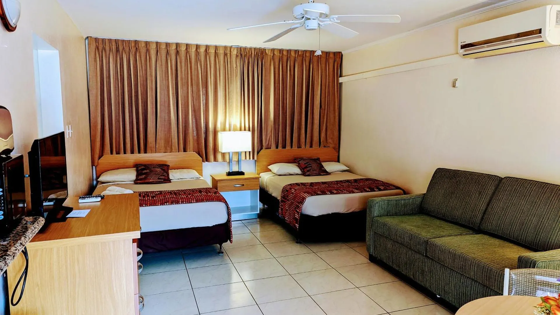 Sasaki Apartments Palm Beach